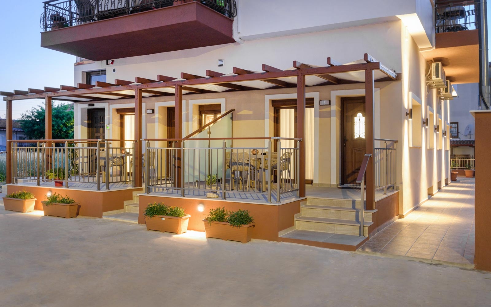 M&B Ierissos Suites