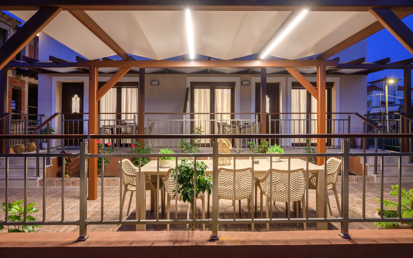 M&B Ierissos Suites